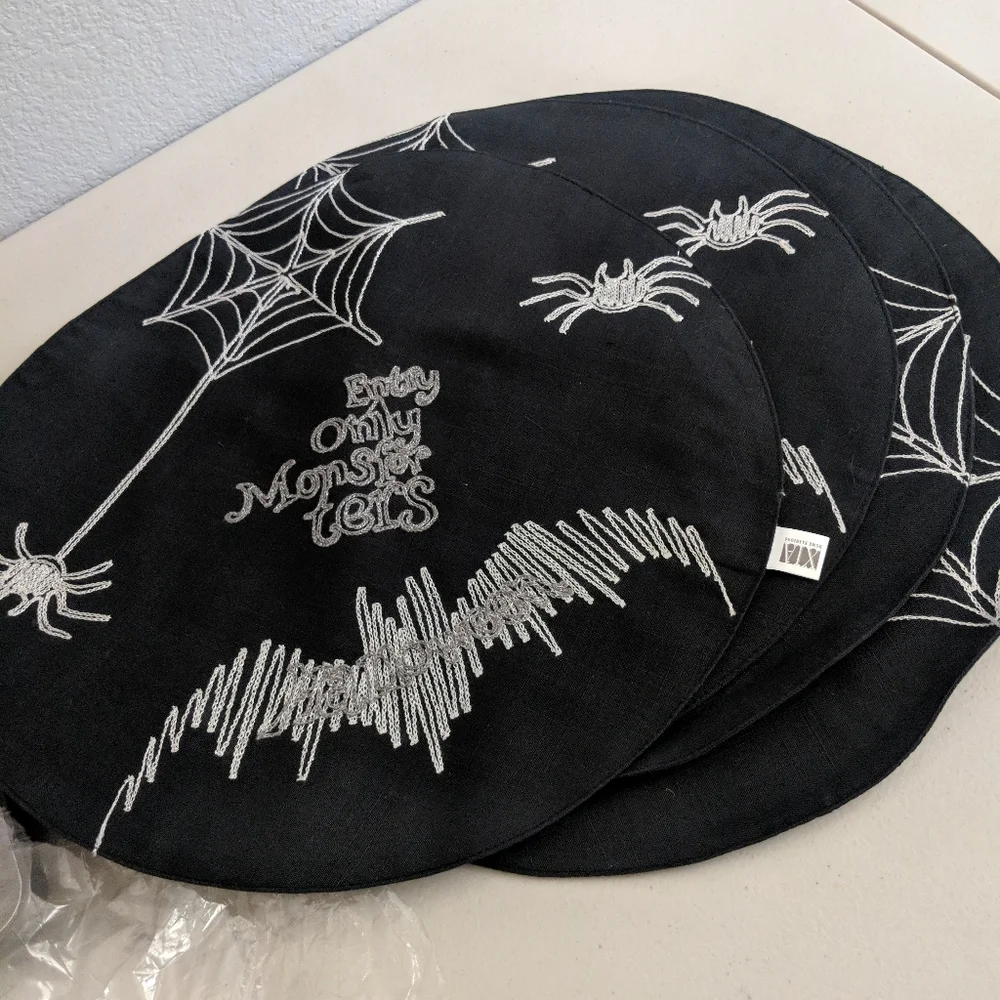 Halloween Elegant Spooky Black White Placemats  Spiders Webs Bats Decor